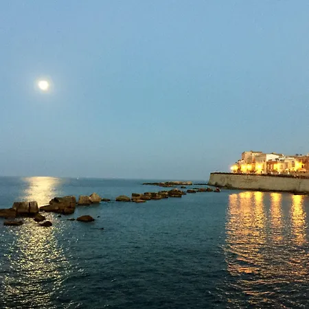 Bed & Breakfast Ortigia Sea View 3*