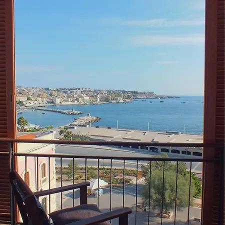 Bed & Breakfast Ortigia Sea View 3*