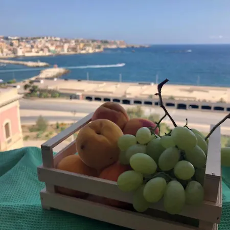 Ortigia Sea View Bed & Breakfast 3*