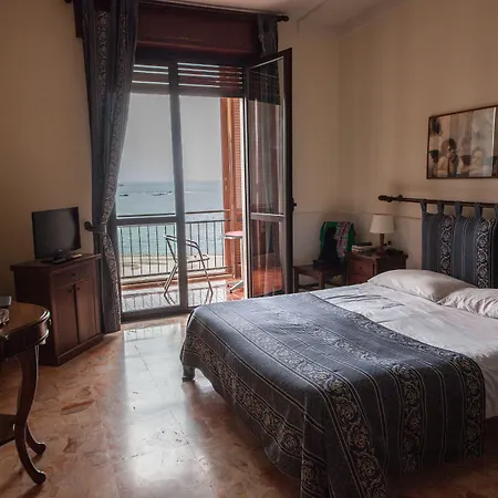 Ortigia Sea View 住宿加早餐酒店